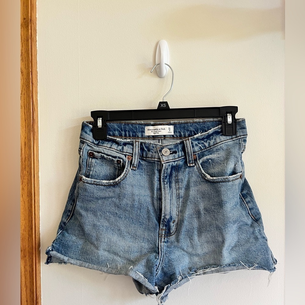 Abercrombie & Fitch - Cutoff & Blue Jean Shorts High-Waisted Frayed Hem